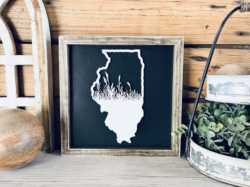 Illinois Sign with Prairie Grass | Small Shelf Decor