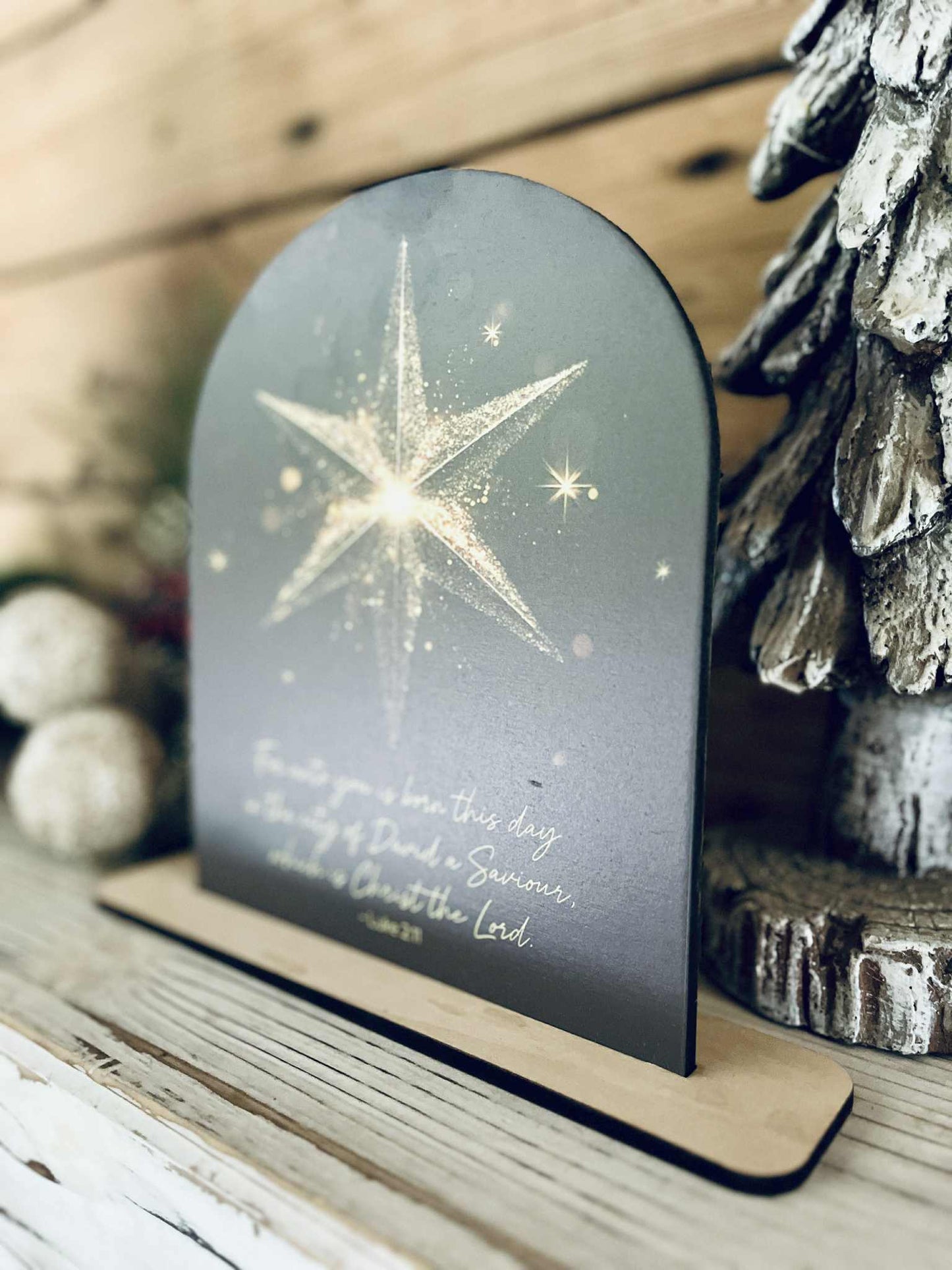 Luke 2:11 Star Tabletop Sign – Christian Farmhouse Christmas Freestanding Décor