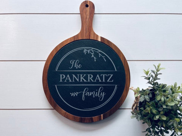 Personalized Round Acacia Wood/Slate Serving Board with Handle | Farmhouse Kitchen Decor | Cutting Board Wall Decor